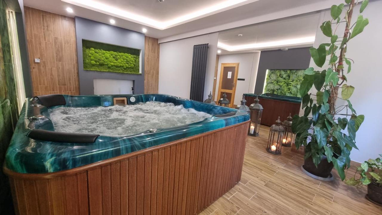 Siedem Drzew Hotel Biskupice  Eksteriør billede