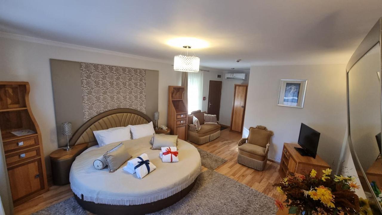 Siedem Drzew Hotel Biskupice  Eksteriør billede