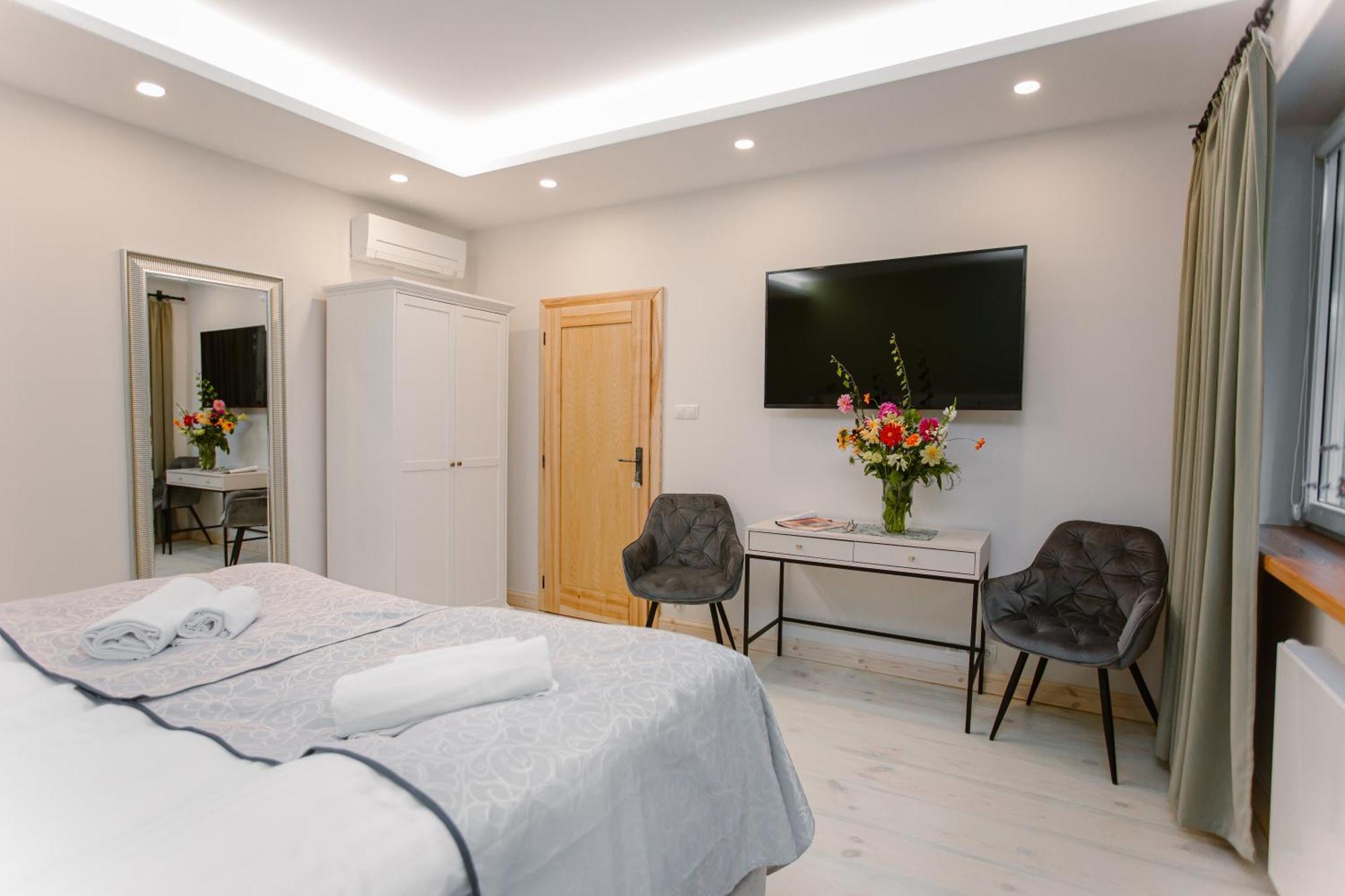 Siedem Drzew Hotel Biskupice  Eksteriør billede